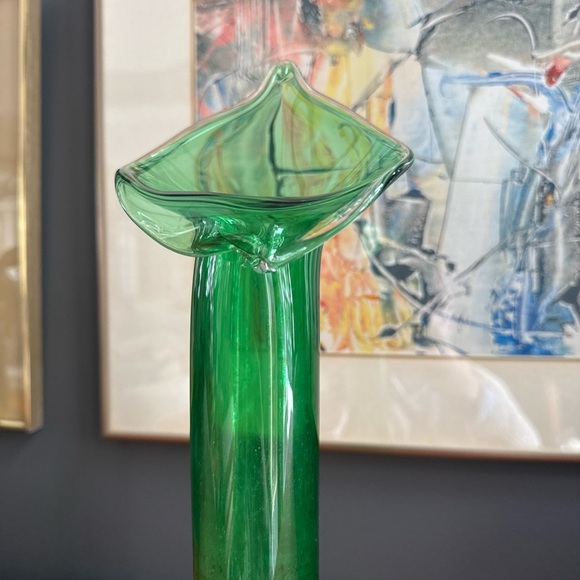 Jack in the pulpit art glass vase green hand blown 16” - Picture 3 of 12